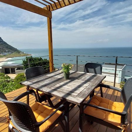 A Relaxing Getaway With Ocean Views Apartman Fokváros Kültér fotó