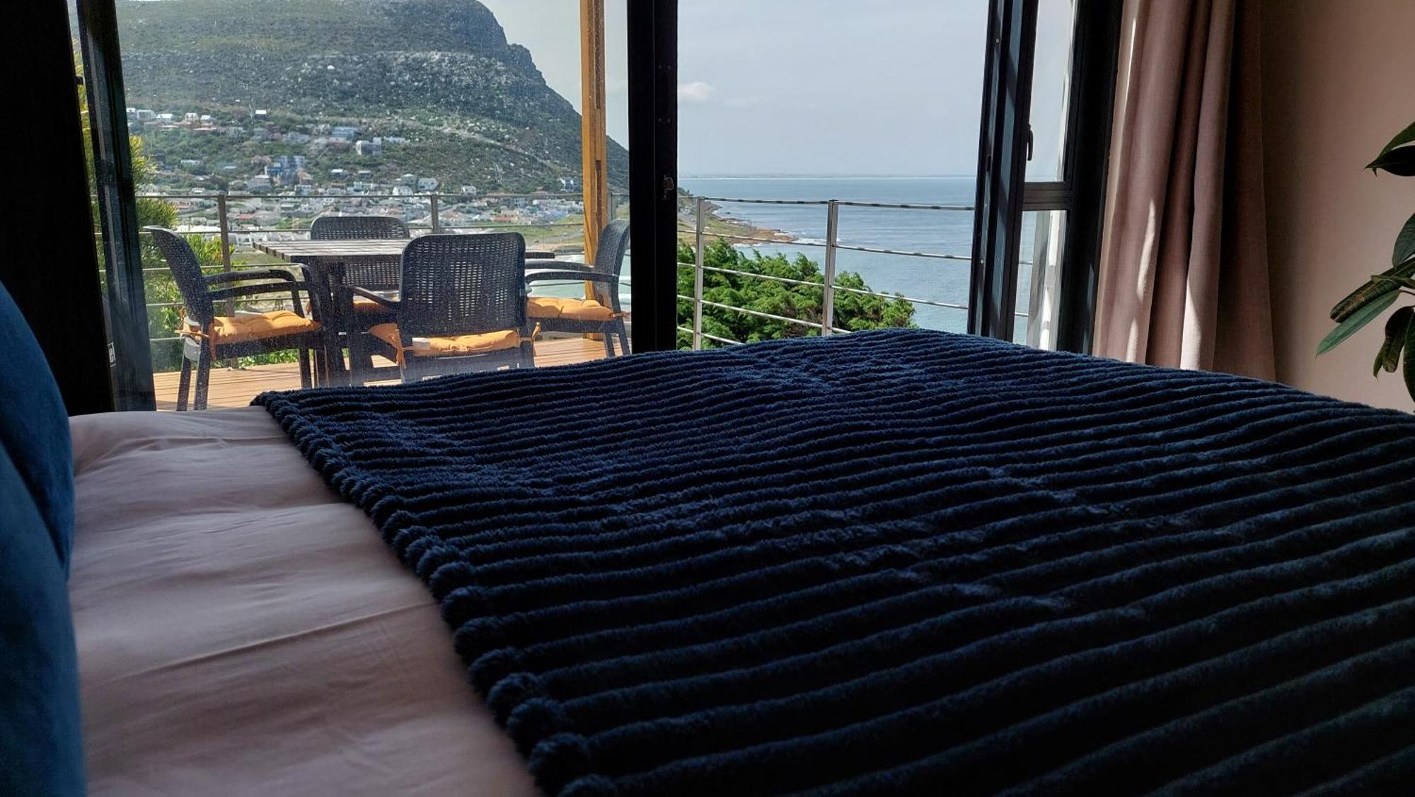 A Relaxing Getaway With Ocean Views Apartman Fokváros Kültér fotó